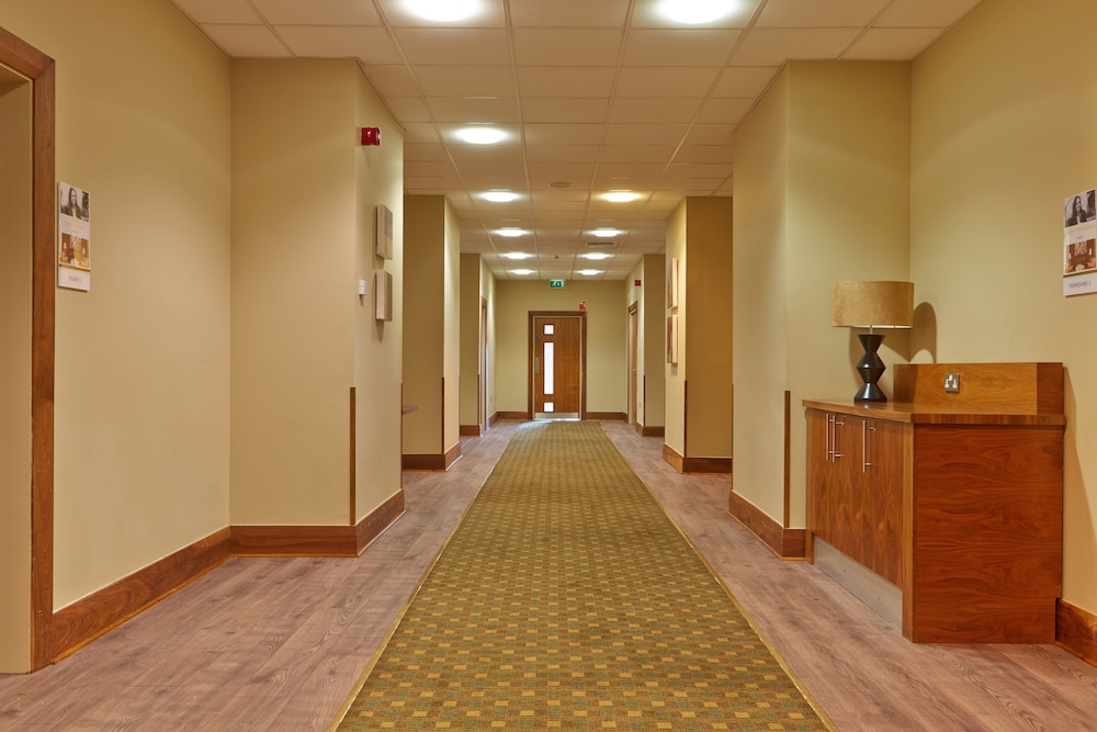 MERCURE SHEFFIELD PARKWAY 11/50