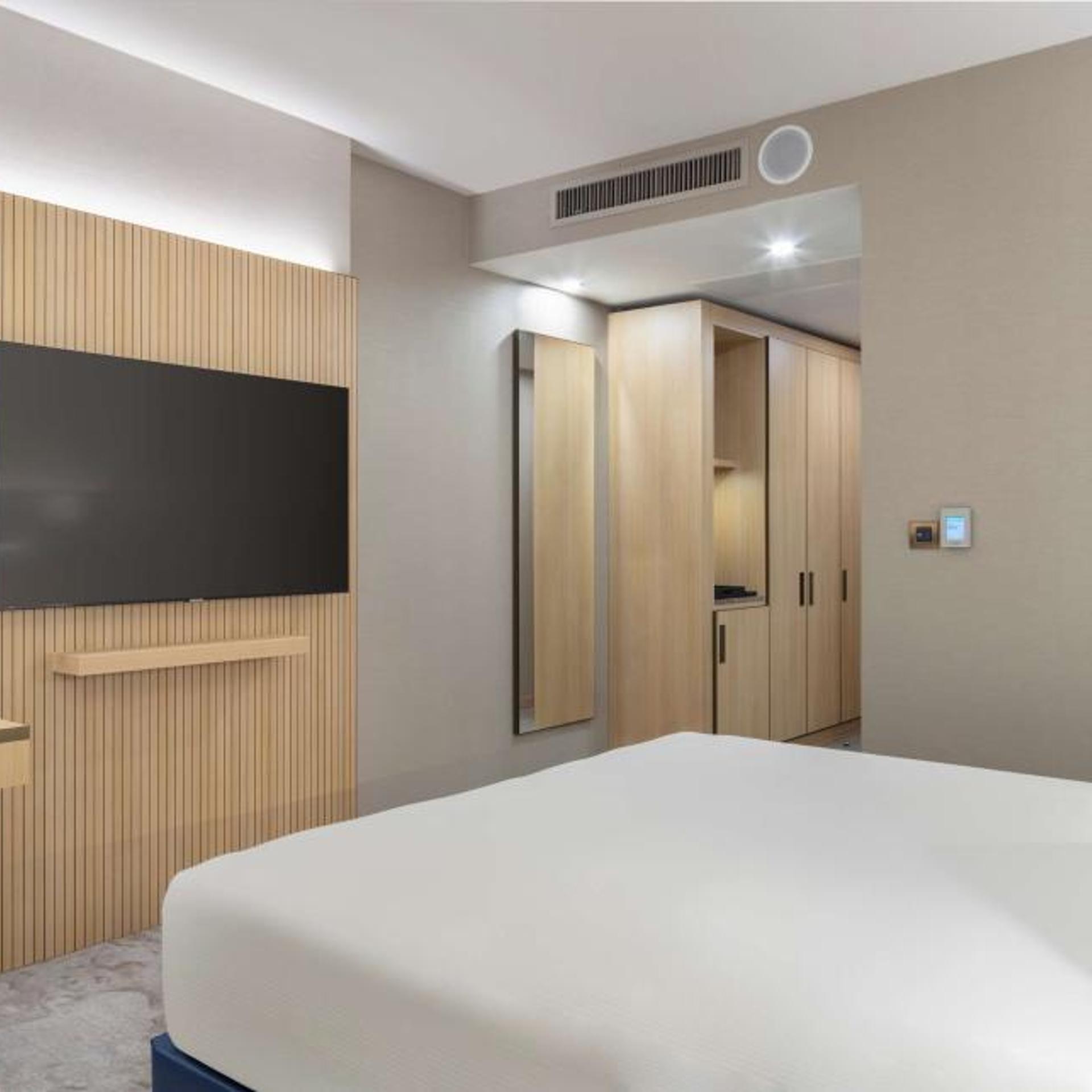 غرفة بسرير كينج، DoubleTree by Hilton Plovdiv Center 5/10
