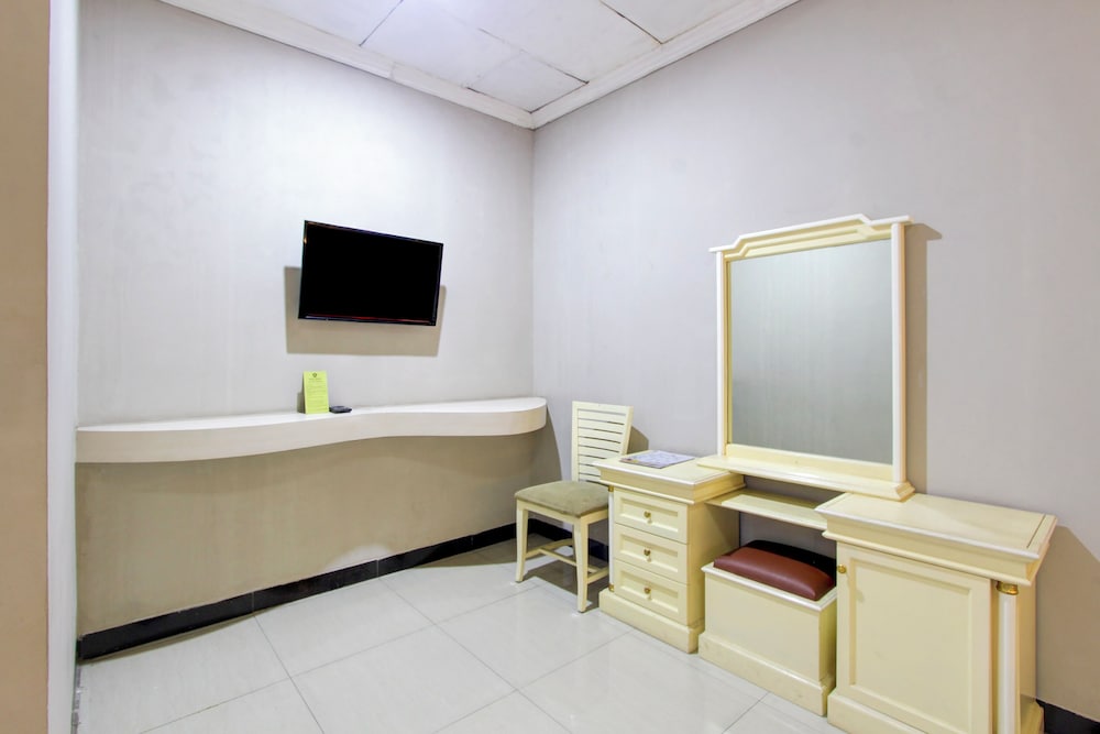 Oyo 3934 Hotel Istana Syariah Ex Istana Pekalongan 38/50