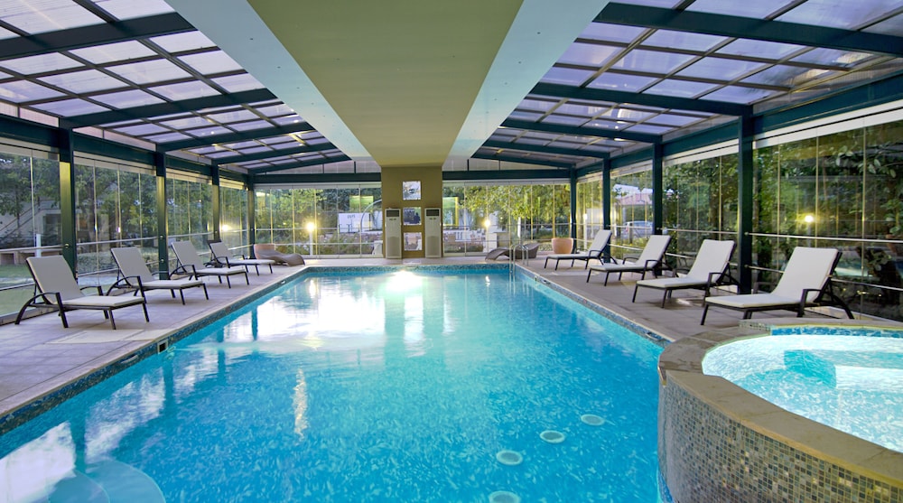 CRONWELL PLATAMON RESORT 26/50