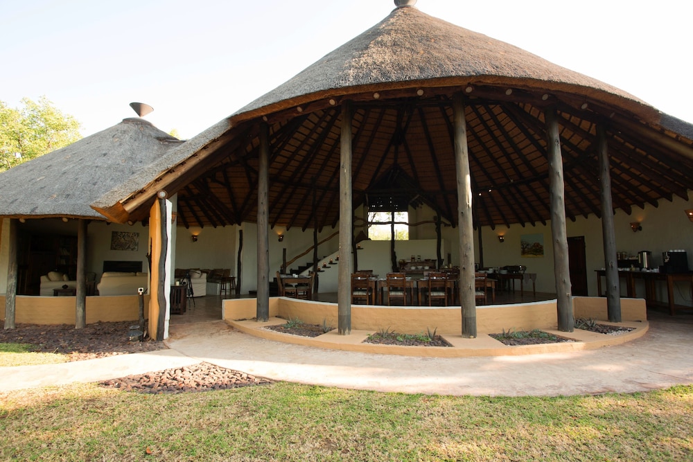 Mopane Bush Lodge 25/34
