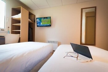 Standard, Twin Beds