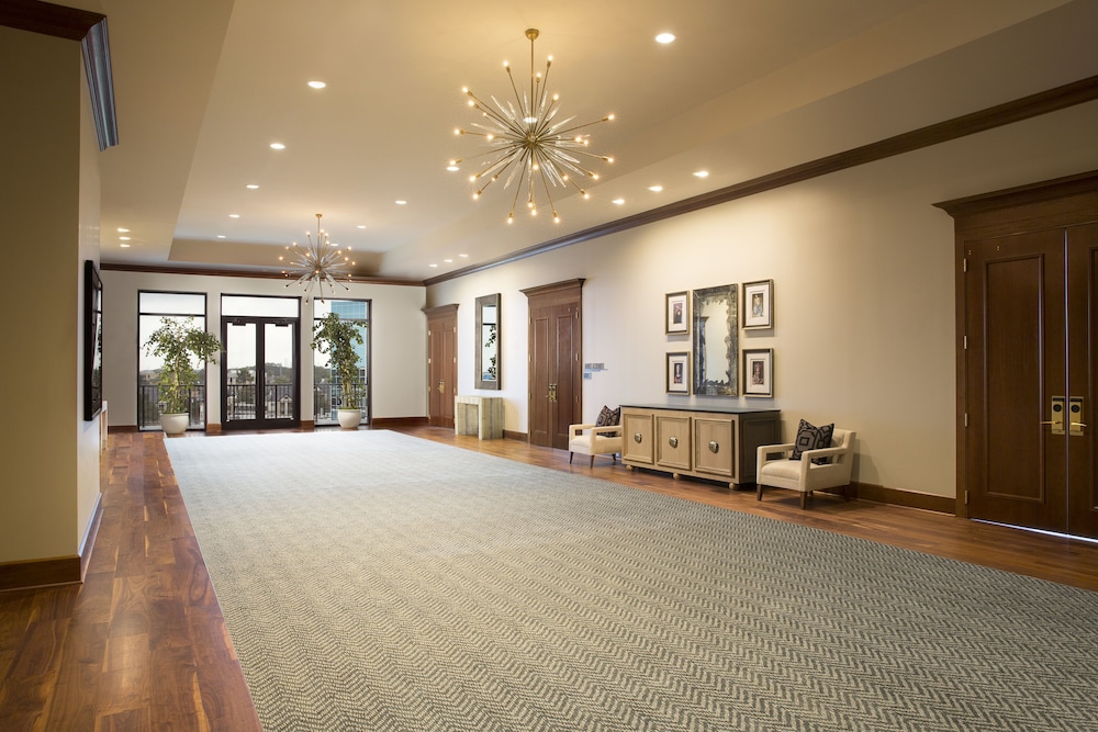 Hotel ZaZa Houston Memorial City 11/57