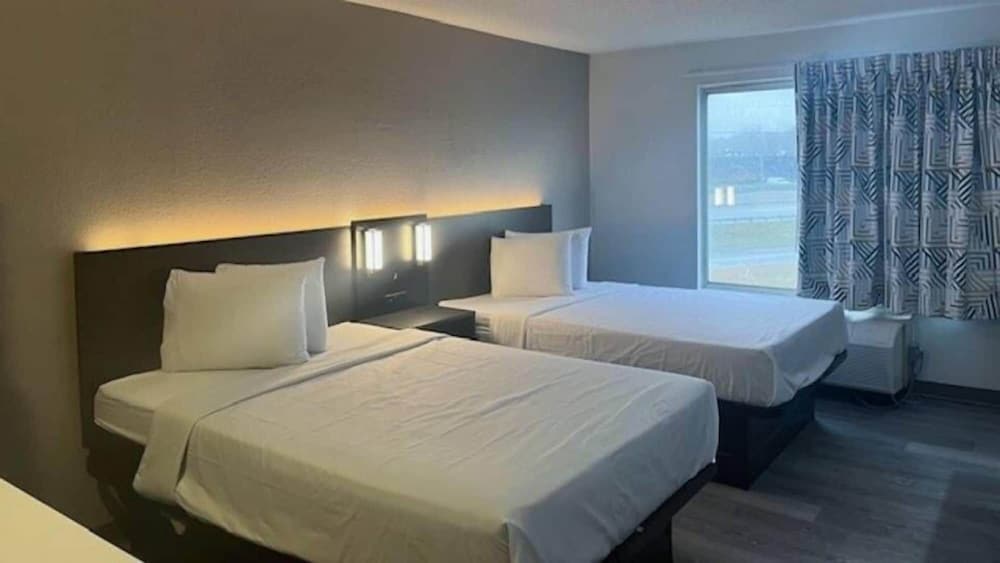 STANDARD, 2 QUEEN BEDS