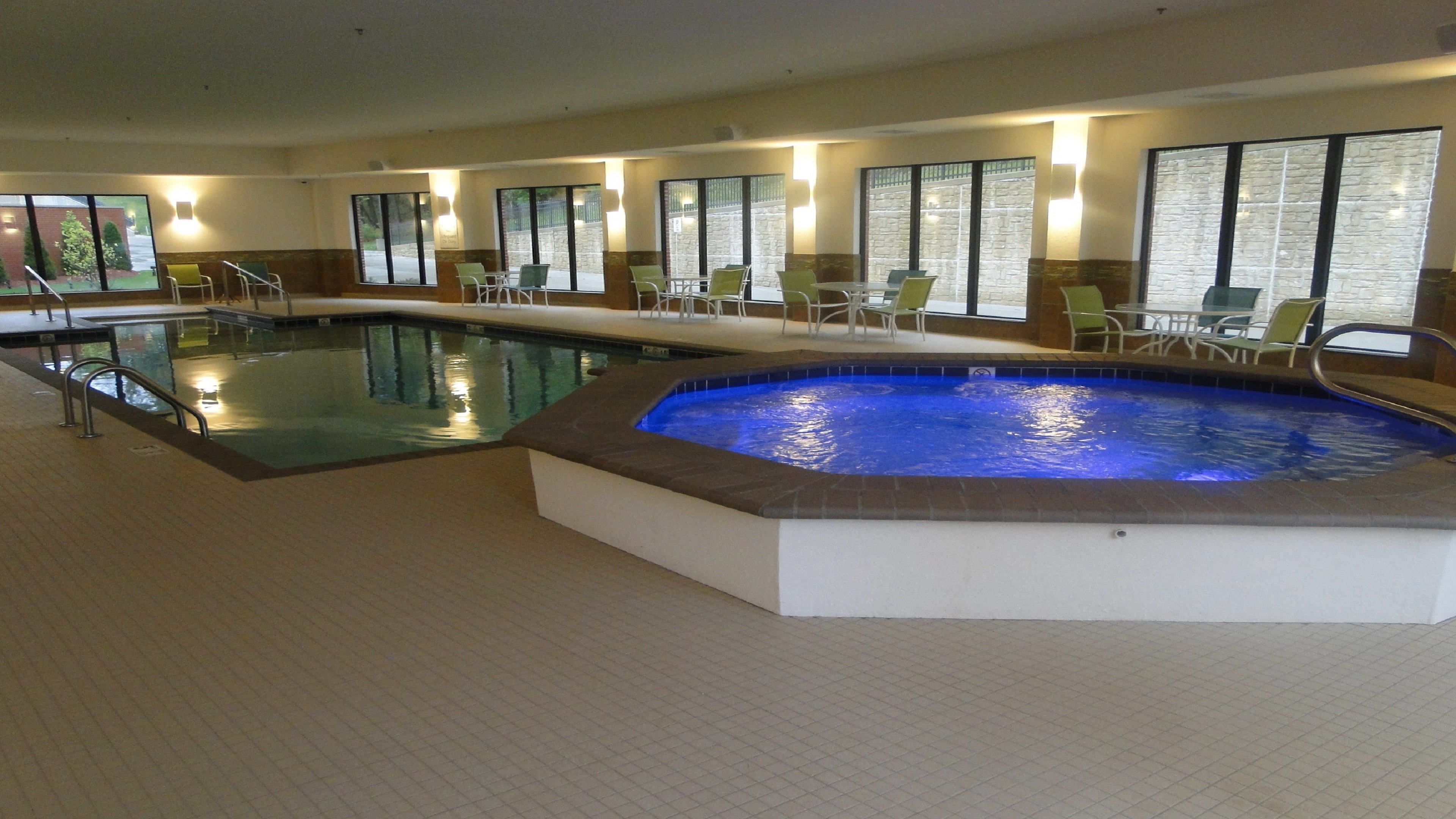 Holiday Inn Express Hotel And Suites Columbia Univ Area Hwy 63 36/63