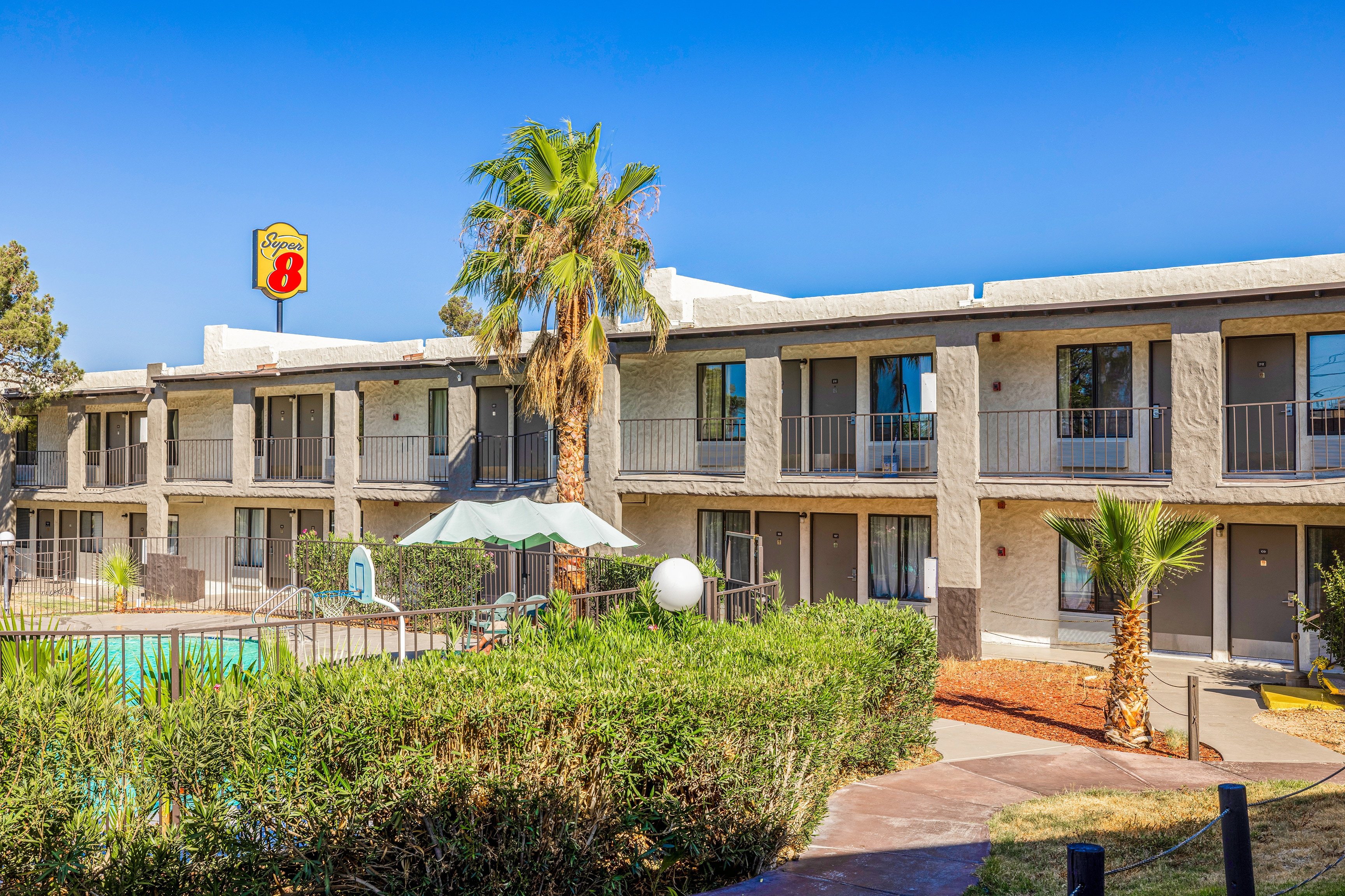 Townhouse Barstow On Historic Route 66 CA  I 15 in BARSTOW - CA