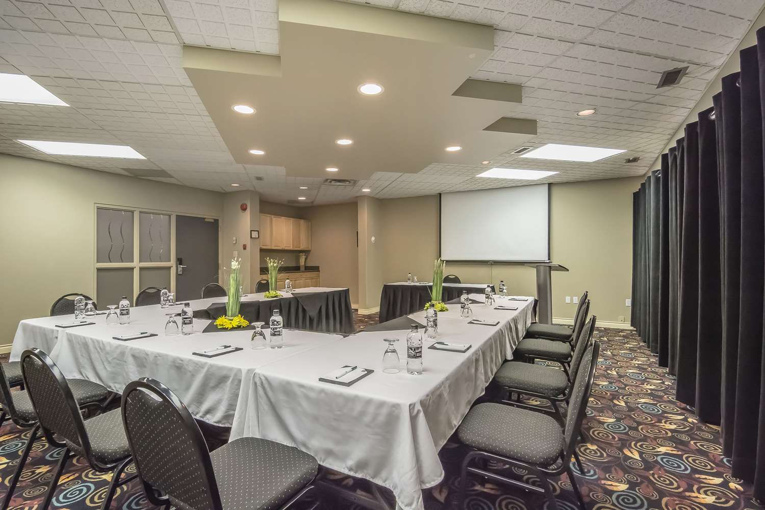 Quality Inn West Edmonton 12/19