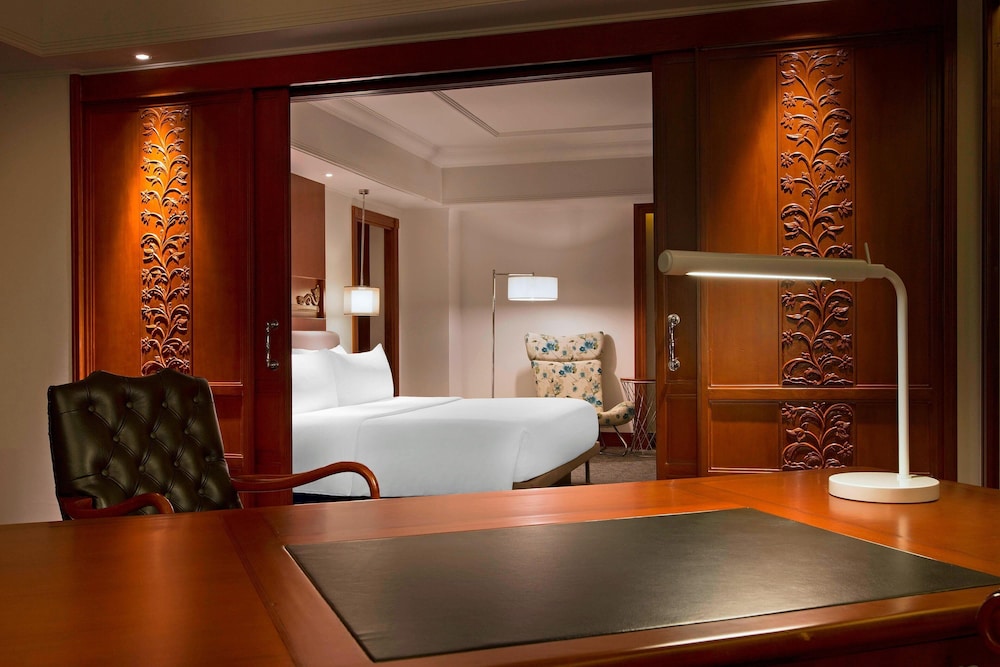 LE MERIDIEN JAKARTA 15/68