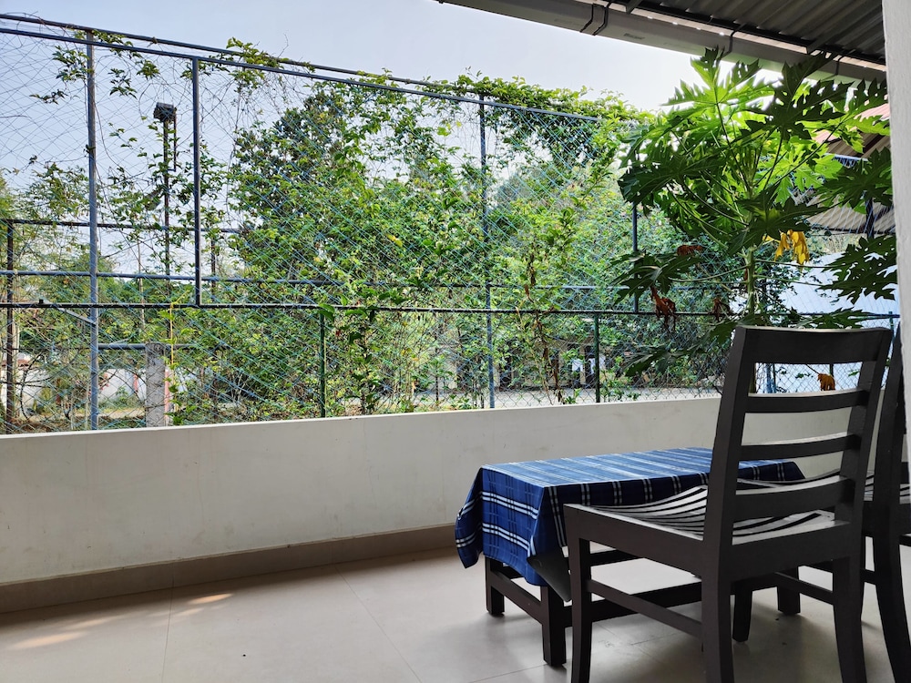 Illikkalam Lakeside Cottages 48/66