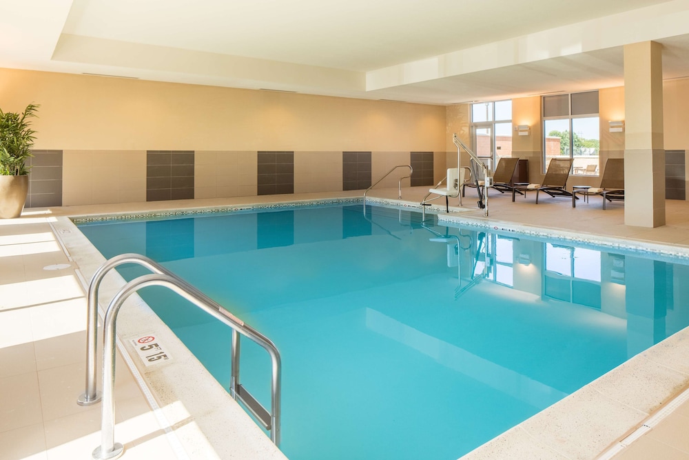 Hyatt Place Kansas City Lenexa City Center 30/56