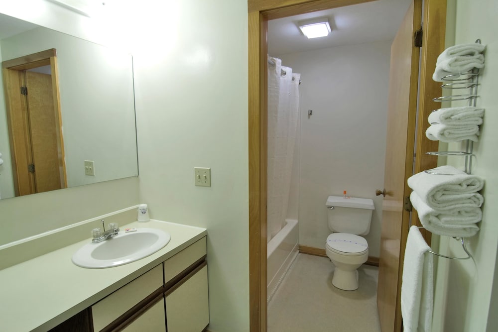 Americas Best Value Inn Biddeford Portland 8/18
