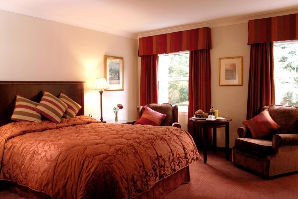 DELUXE, DOUBLE BED