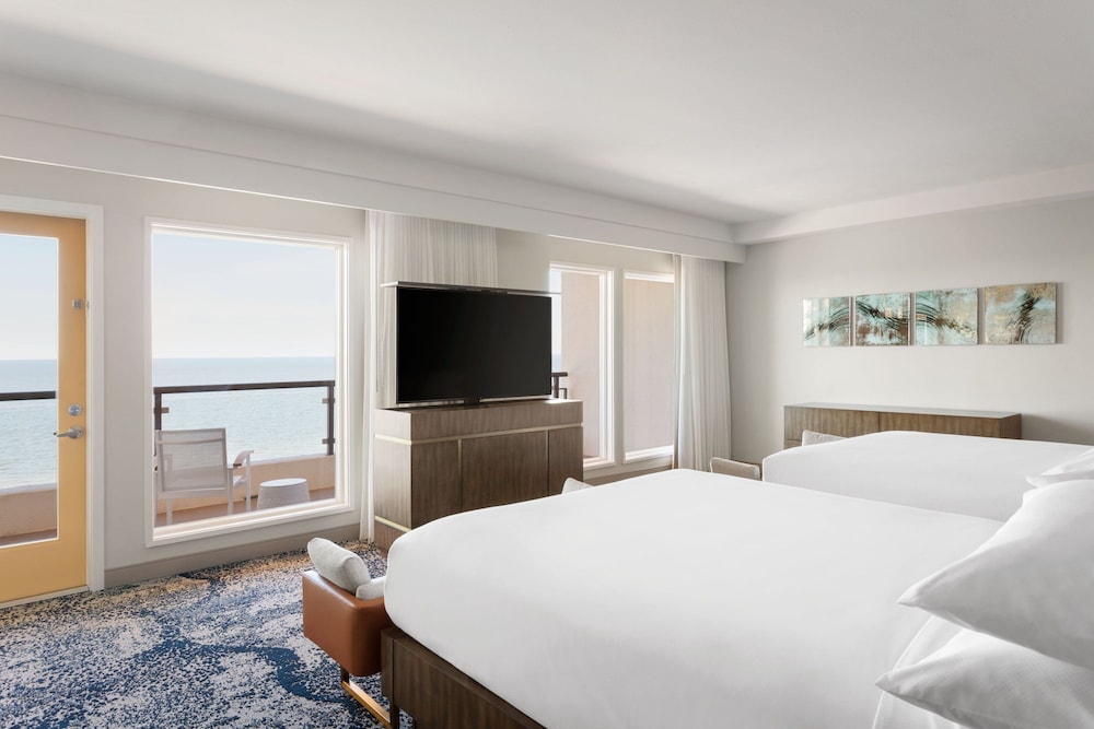 Delta Suites by Marriott Virginia Beach Waterfront 8/46