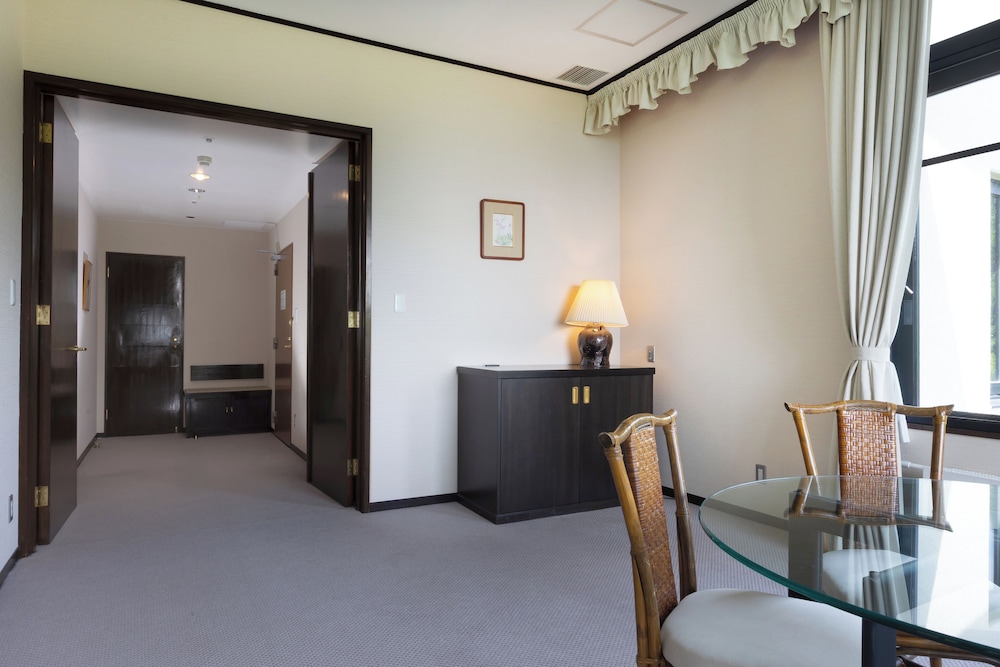 Yatsugatake Kogen Lodge 38/55