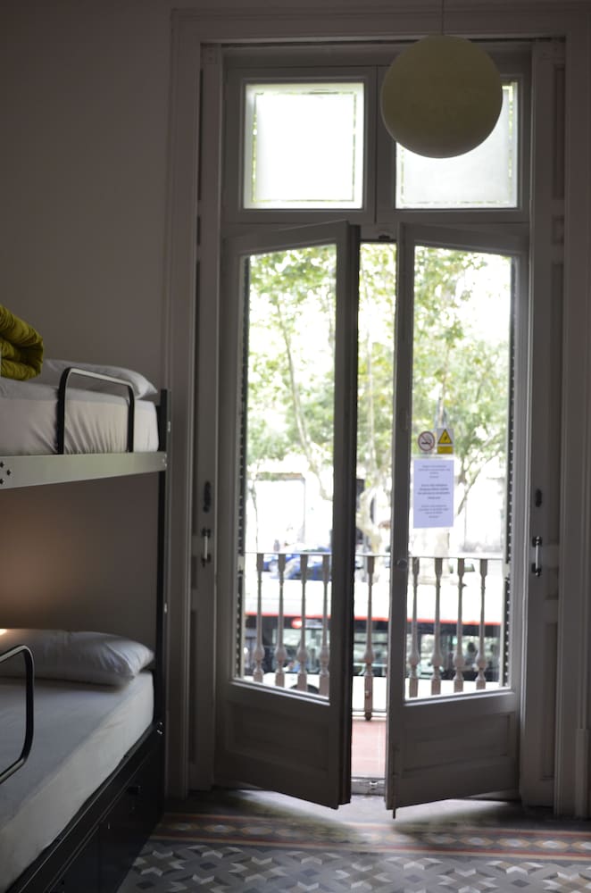 360 Hostel Barcelona Arts&Culture 43/59