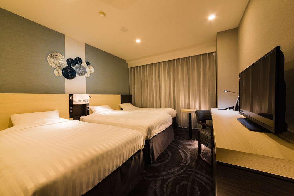 ROOM, TRIPLE