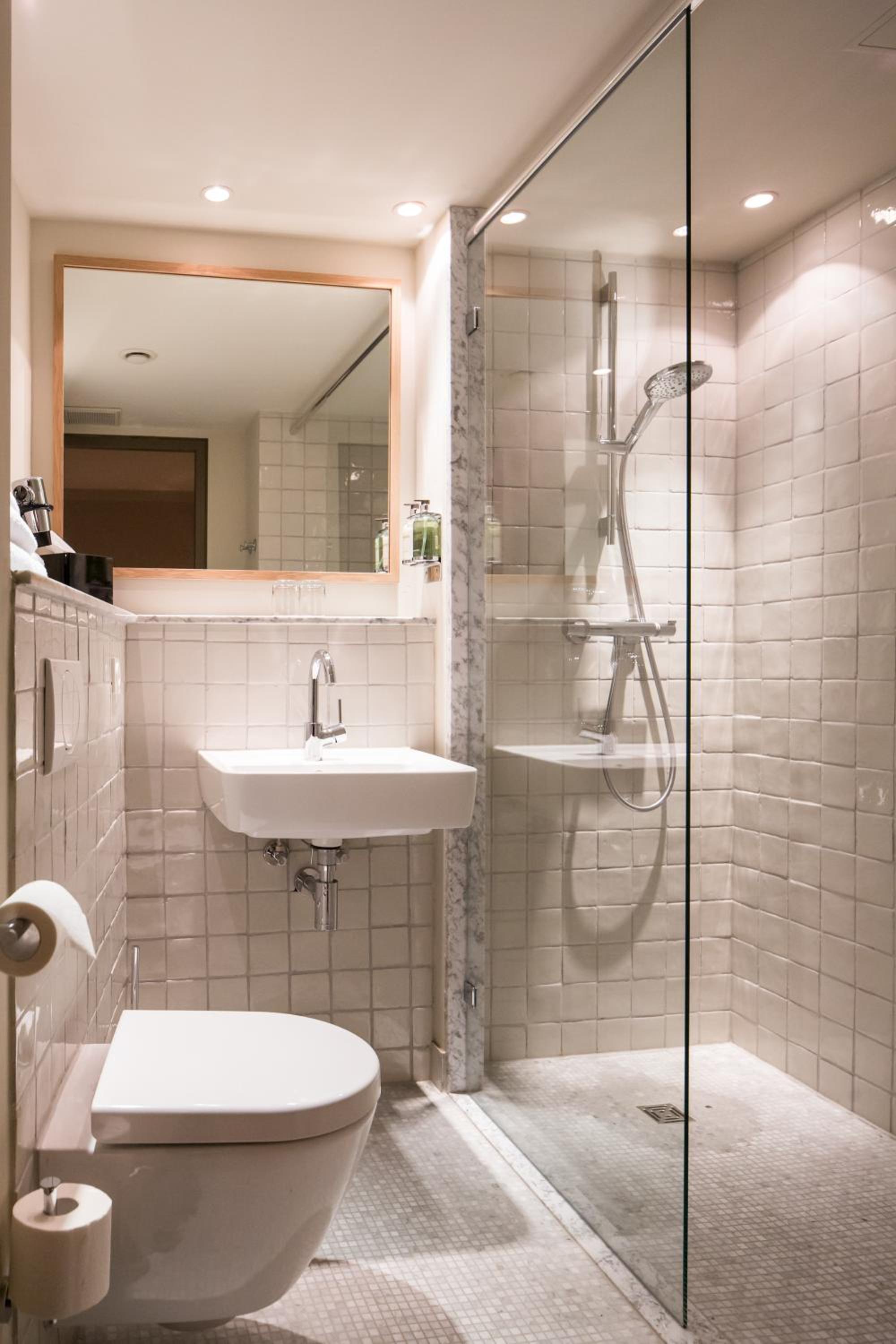 غرفة كومفورت بسرير كوين، Monbijou Hotel Berlin 6/6