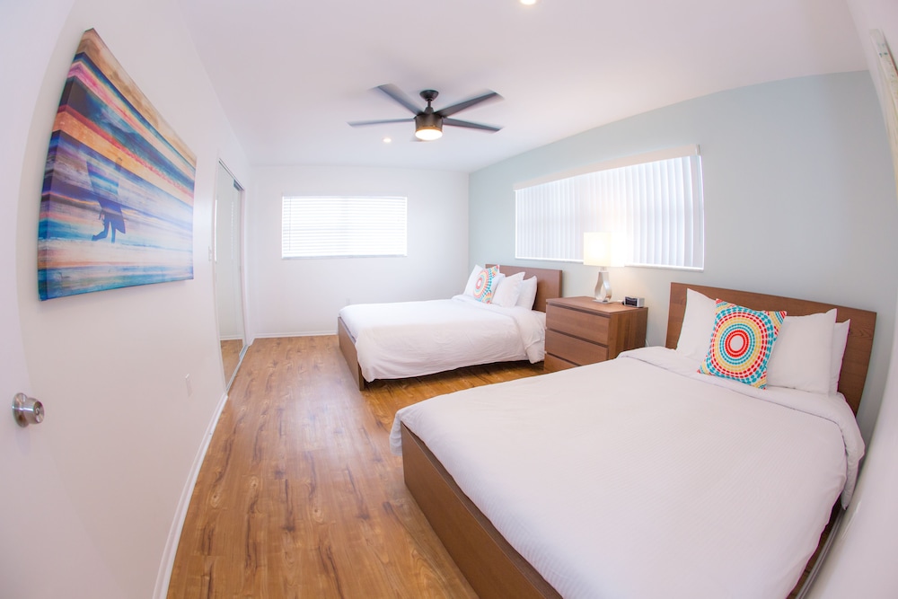The Villas at St Pete Beach 5/50