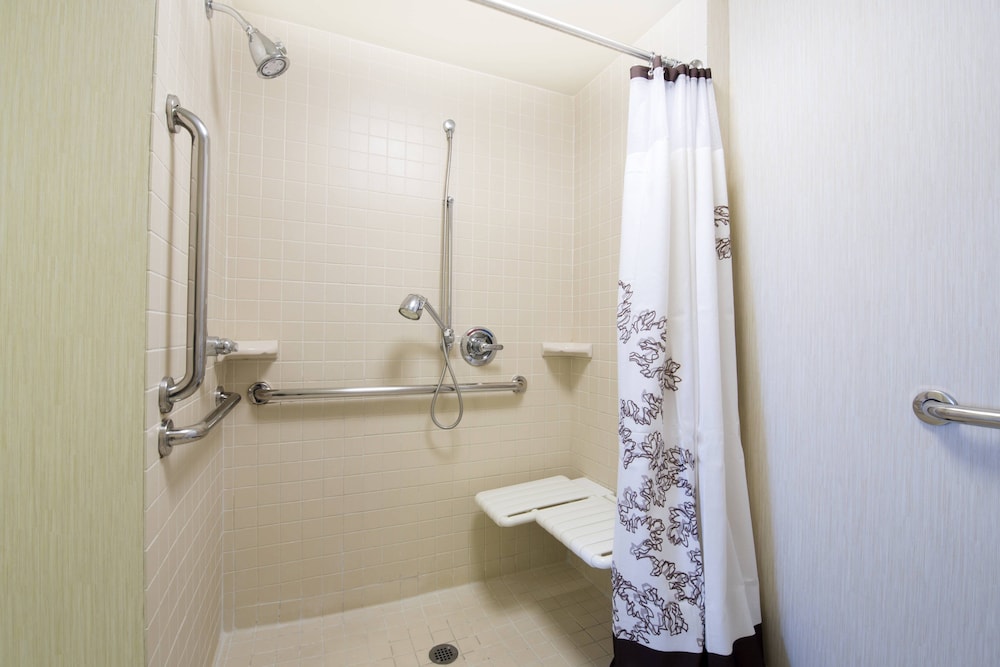 Residence Inn By Marriott Mississauga Arpt Corp Ctr West 12/50
