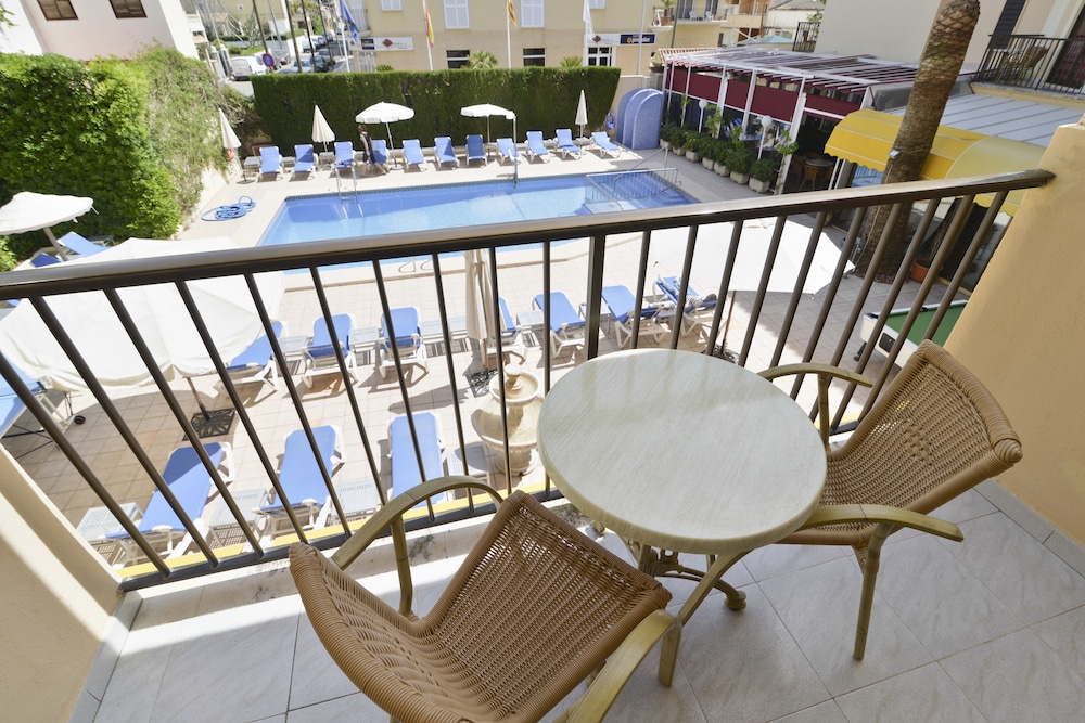 Hotel Amoros 60/69