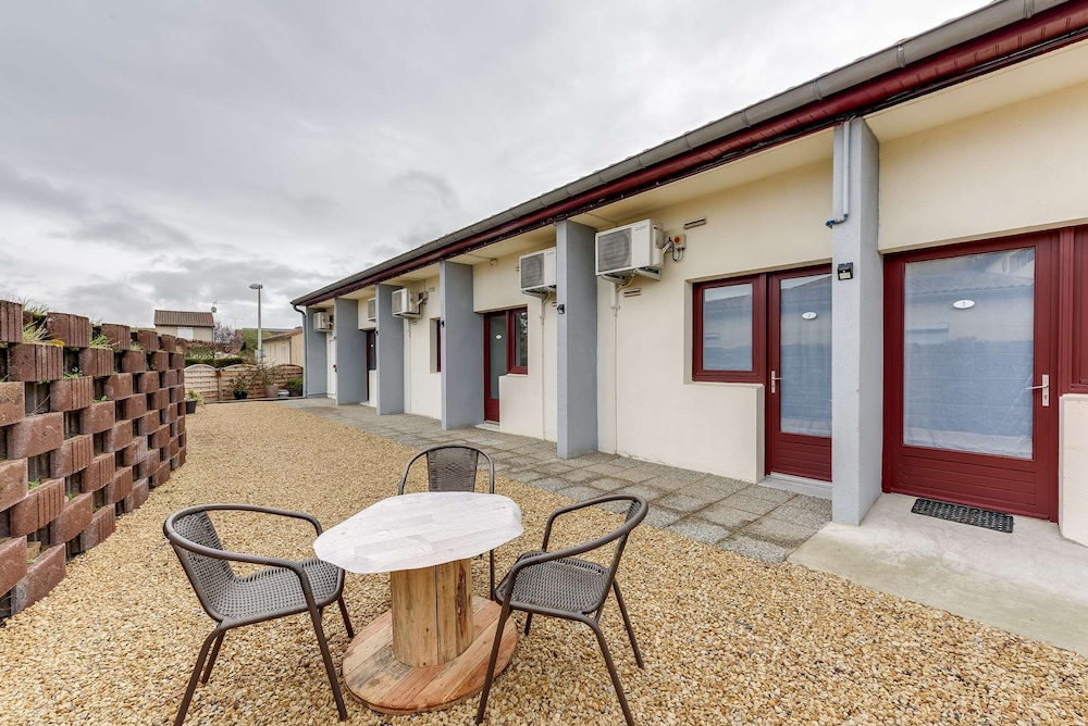 Brit Hotel Confort Thouars 3/48