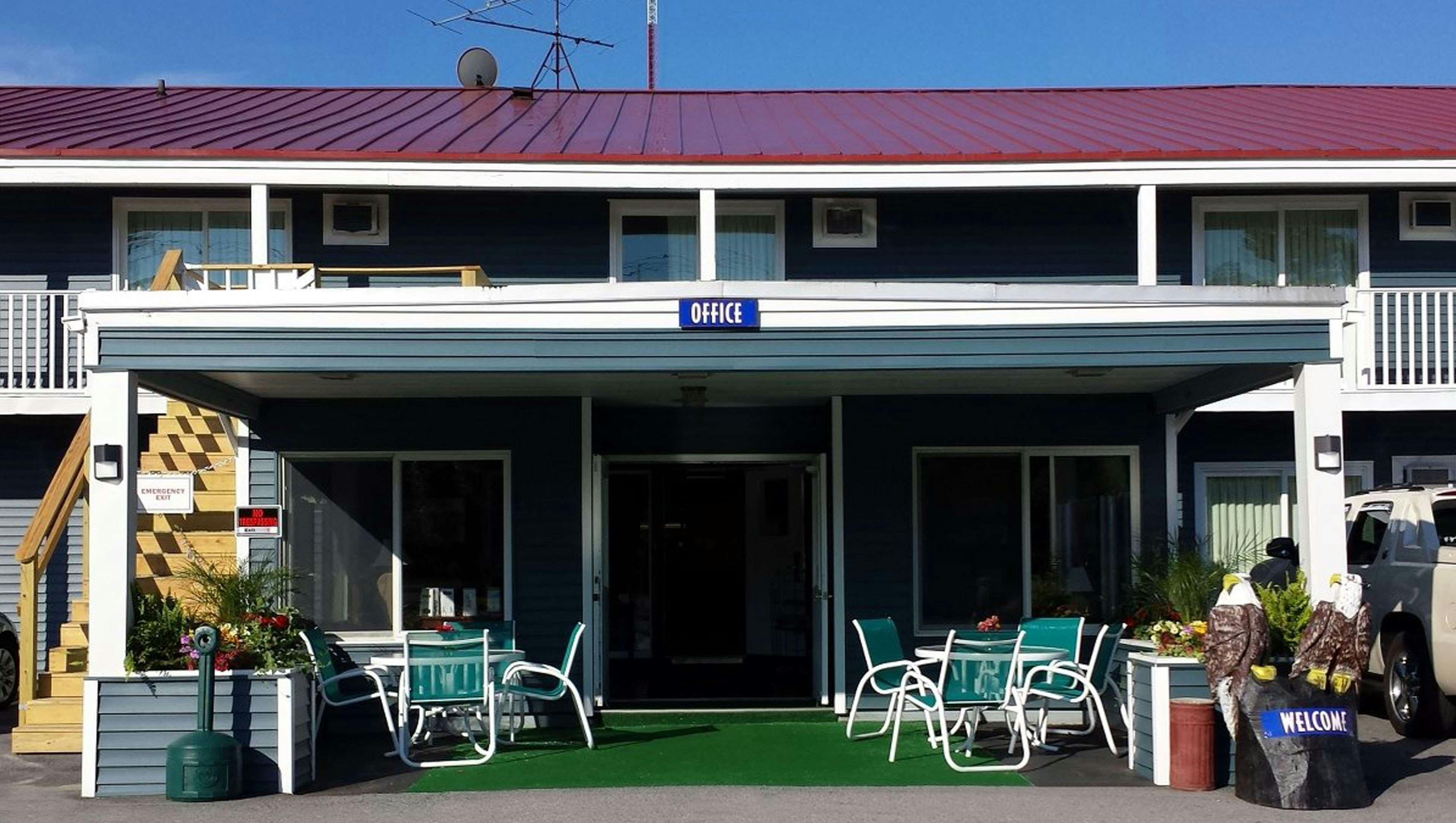 The Colonial Inn 1/25