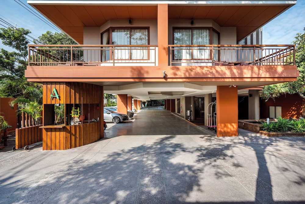 Ayrest Hotel 4/67