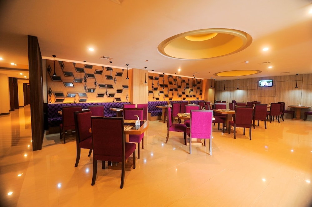 Ayola Sentosa Palembang 38/48