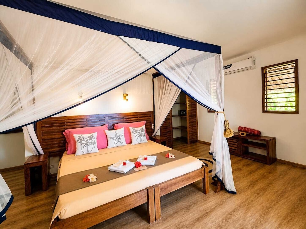 Deluxe, Suite, Queen Bed, Beach Front, Ocean View