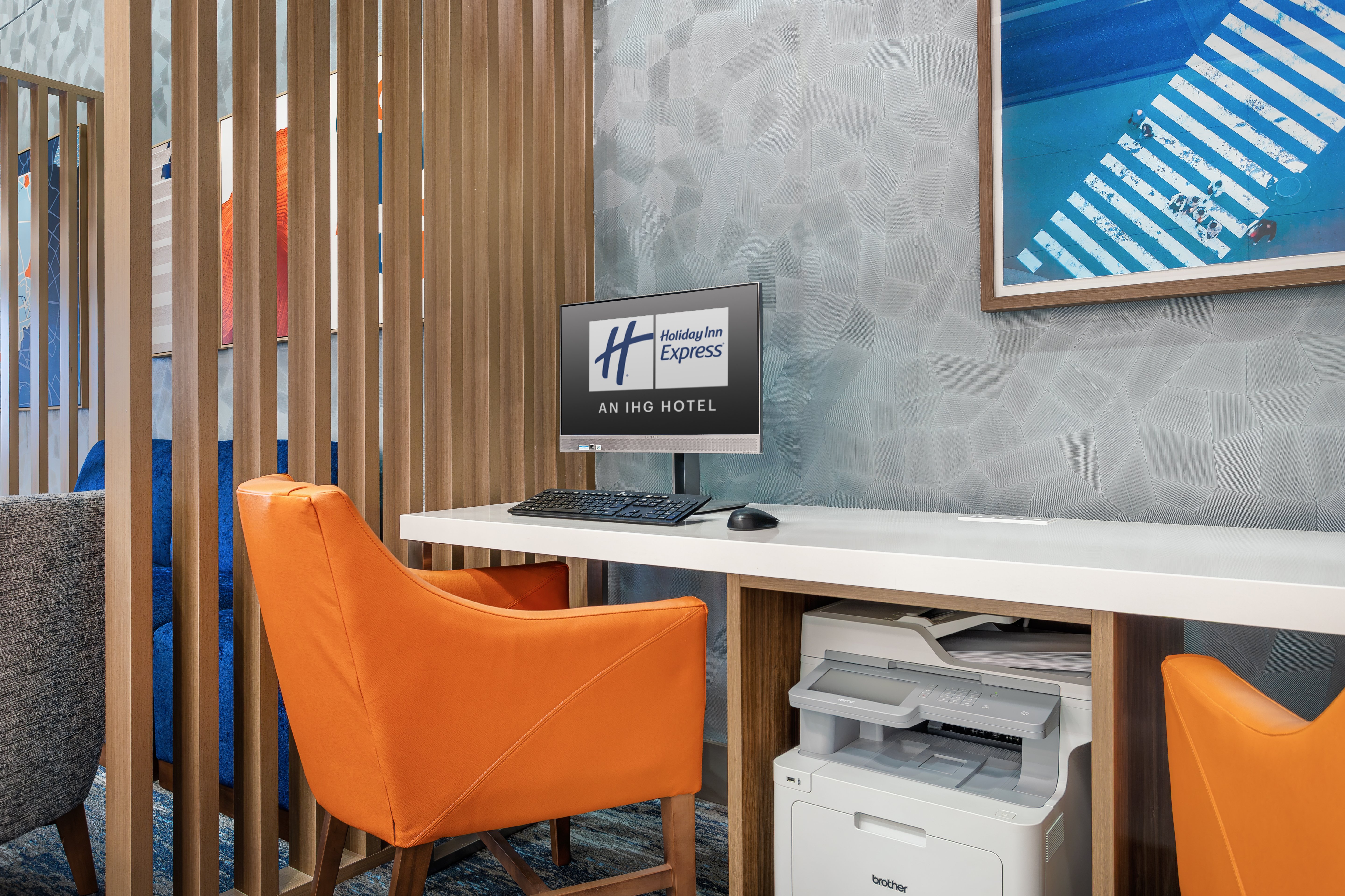 Holiday Inn Express Hotel And Suites Columbus Edinburgh 38/46