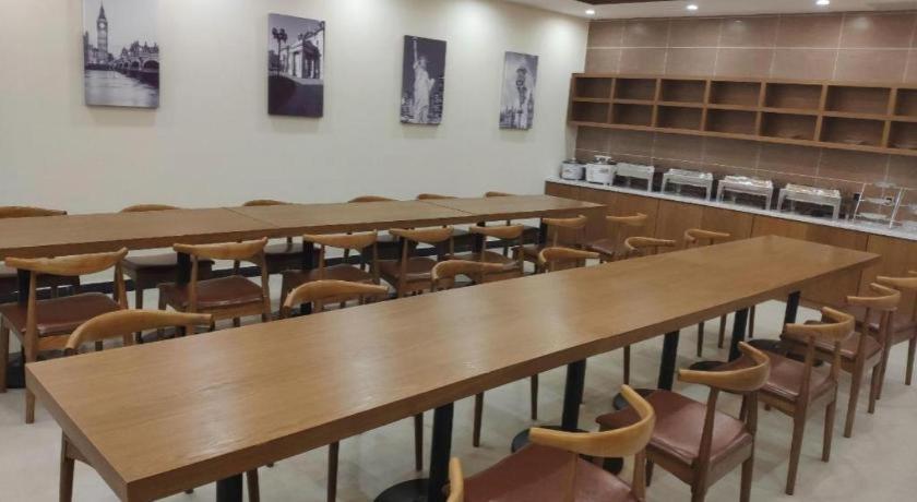 James Joyce Coffetel (Beijing Yizhuang Majuqiao Jingdong Headquarters Jinghai Road Subway Station) 34/49