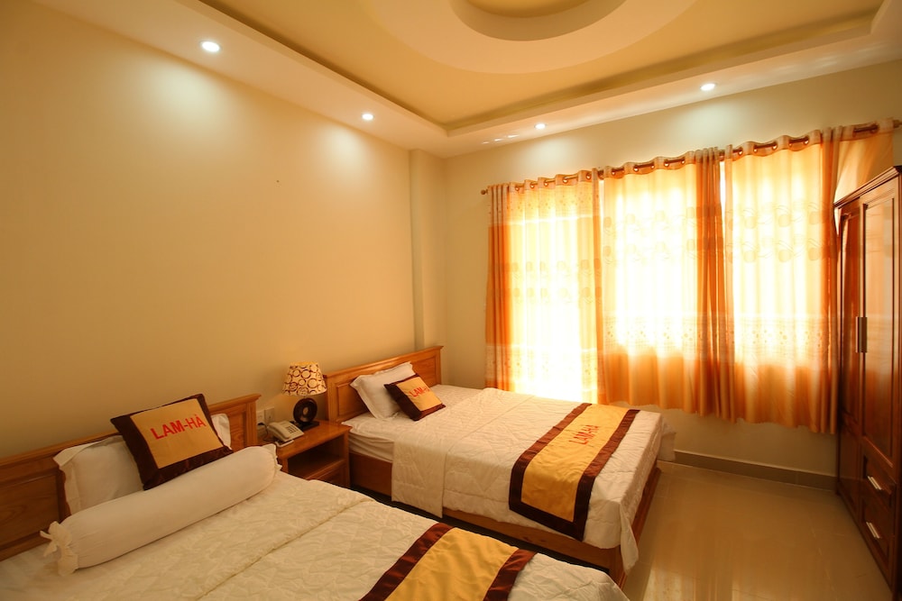 Lam Ha Resort 9/19