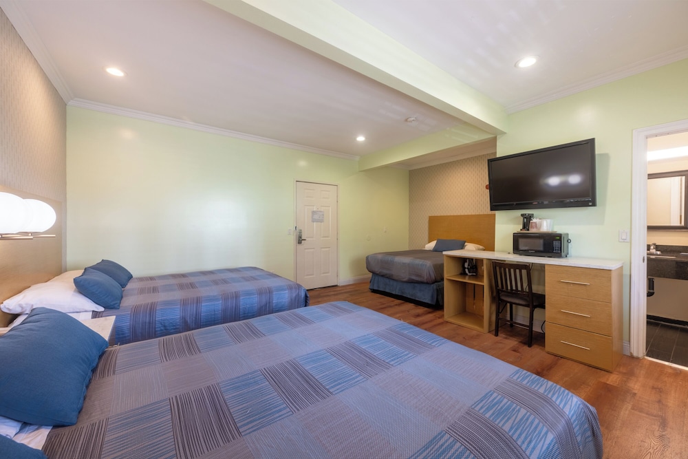Hollywood City Inn 29/60