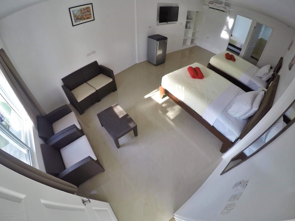Heartland Hotel Service Rooms And Apartments 25/48