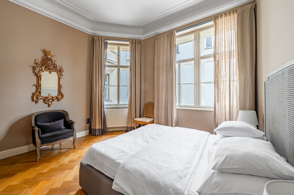 Malostranska Residence 26/72