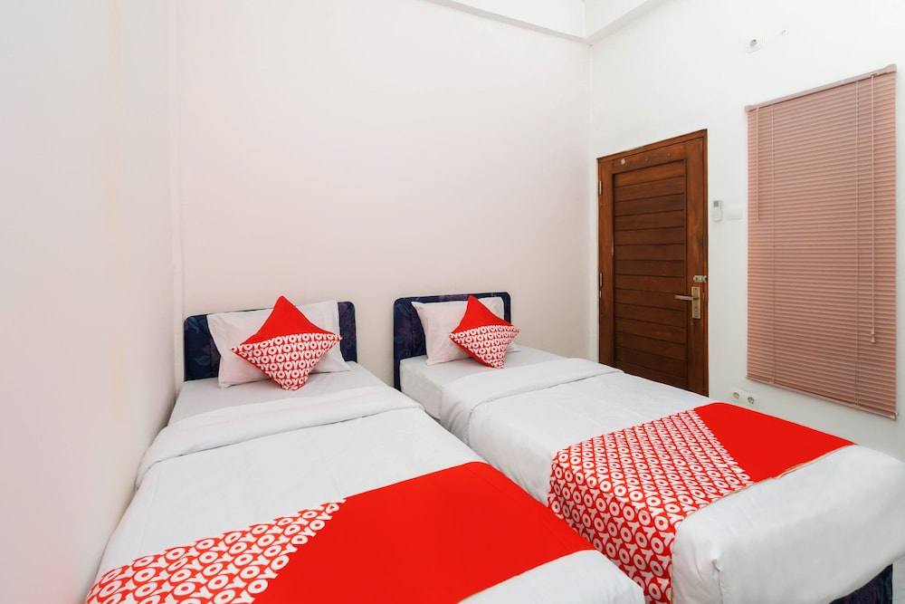 OYO 3006 Falisha Homestay Syariah 8/21