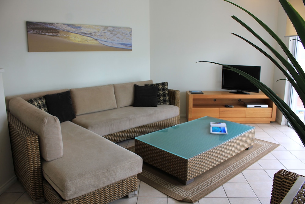 Beaches Port Douglas 40/69