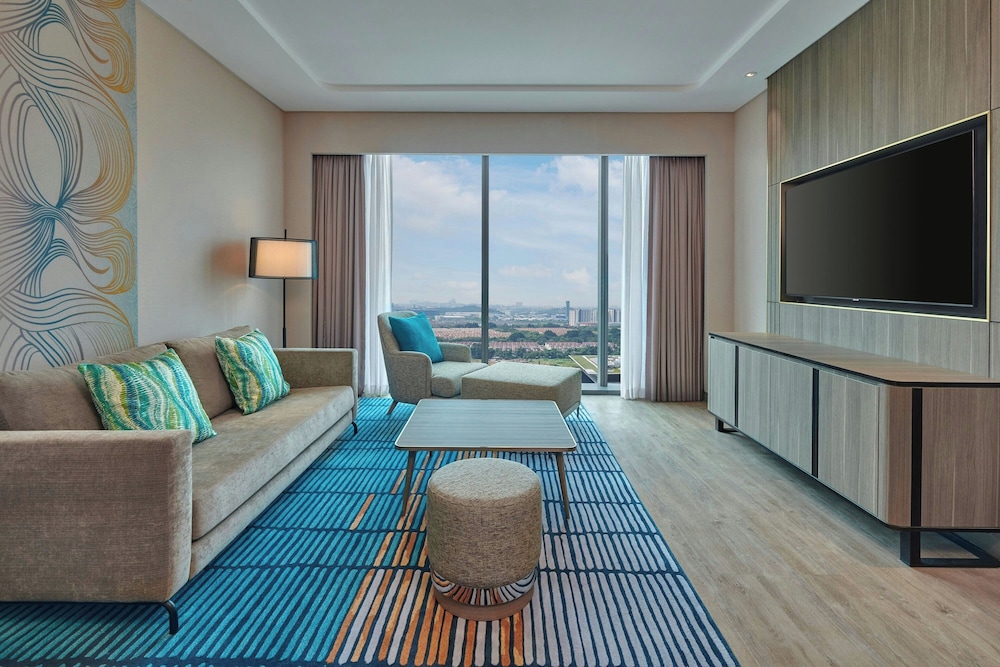 Courtyard Setia Alam 36/60