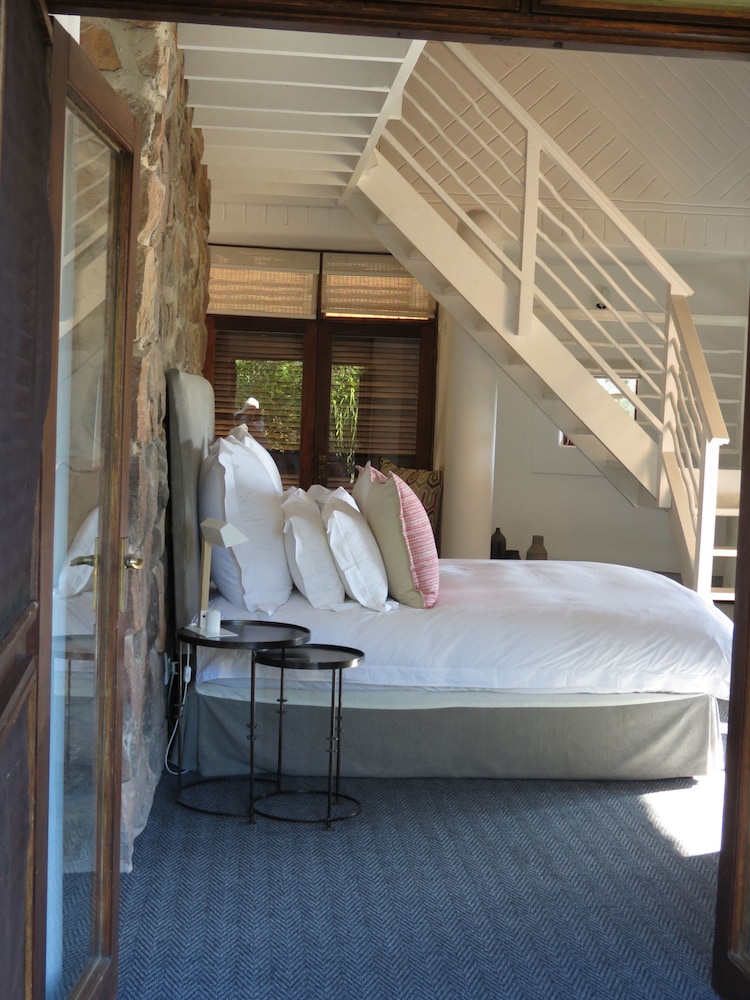 Ekuthuleni Lodge 13/50