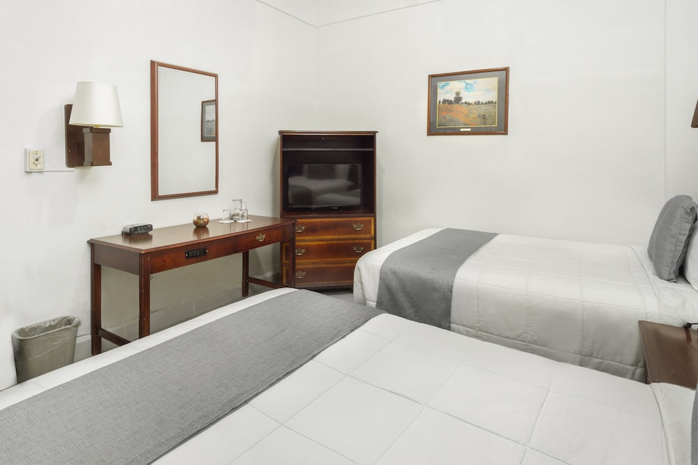 Premier Hotel 16/40
