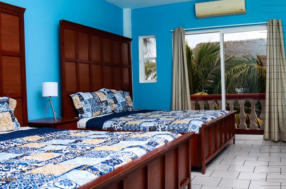 SABAS Beach Resort 12/66