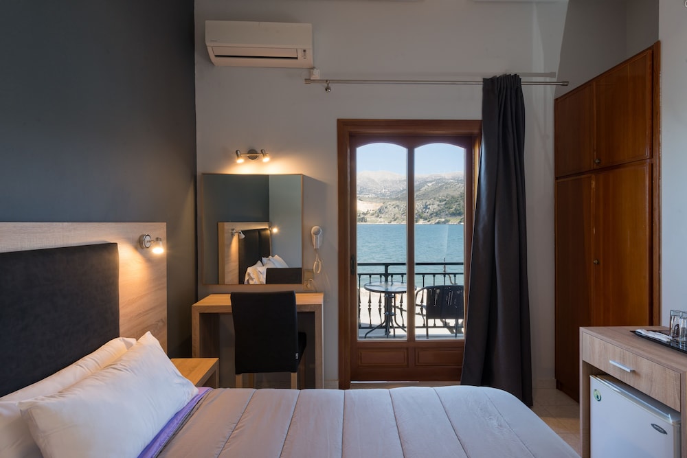 Aggelos Hotel 11/50