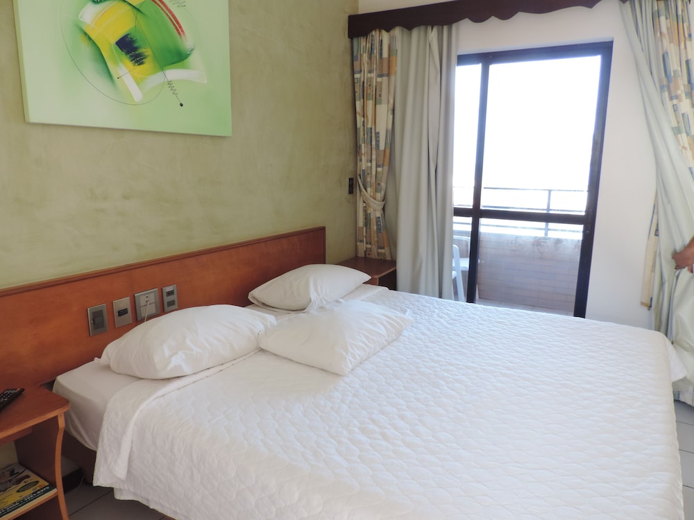 Golden Beach Hotel 37/86