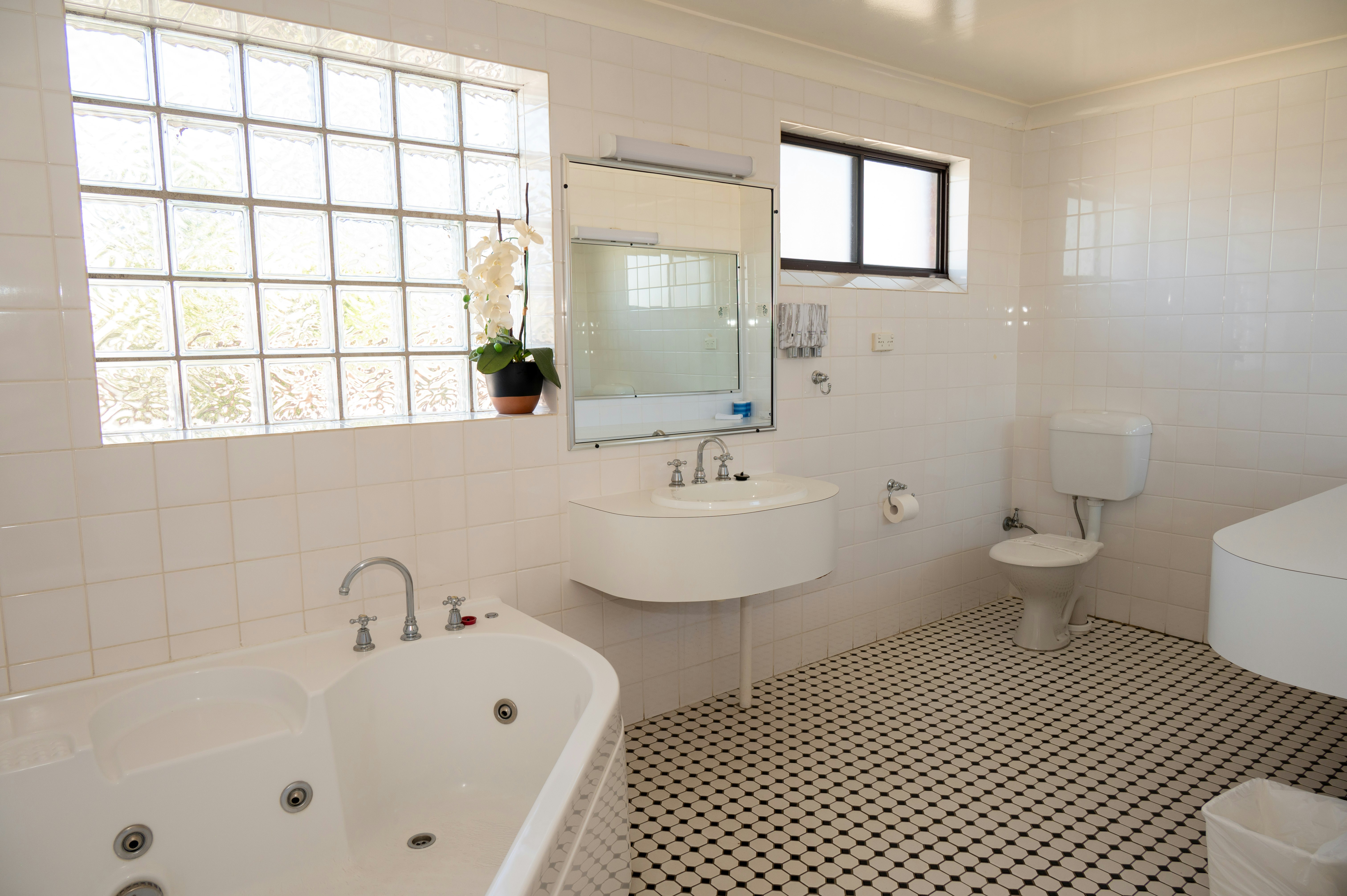TUMUT VALLEY MOTEL 32/32
