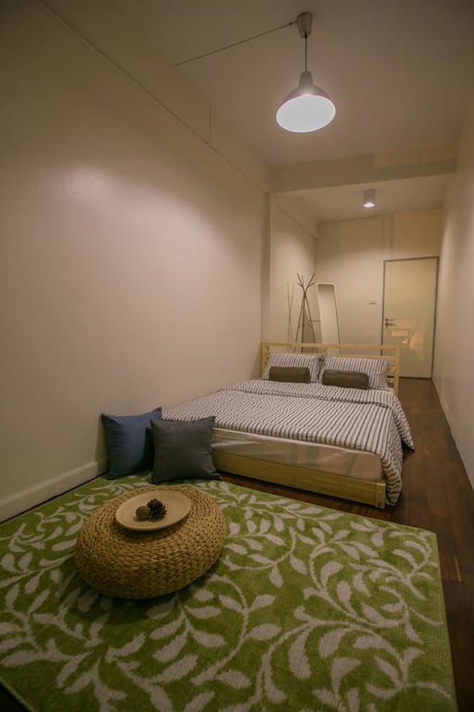Chedi View Hostel & Rooftop Bar 8/19