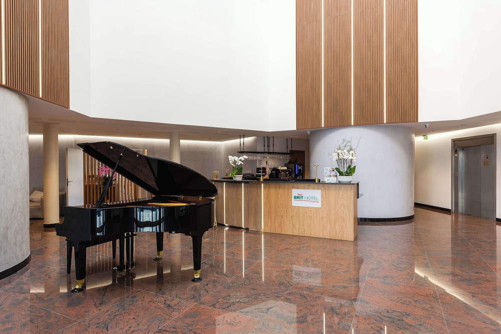Brit Hotel Paris Rosny Sous Bois 4/34