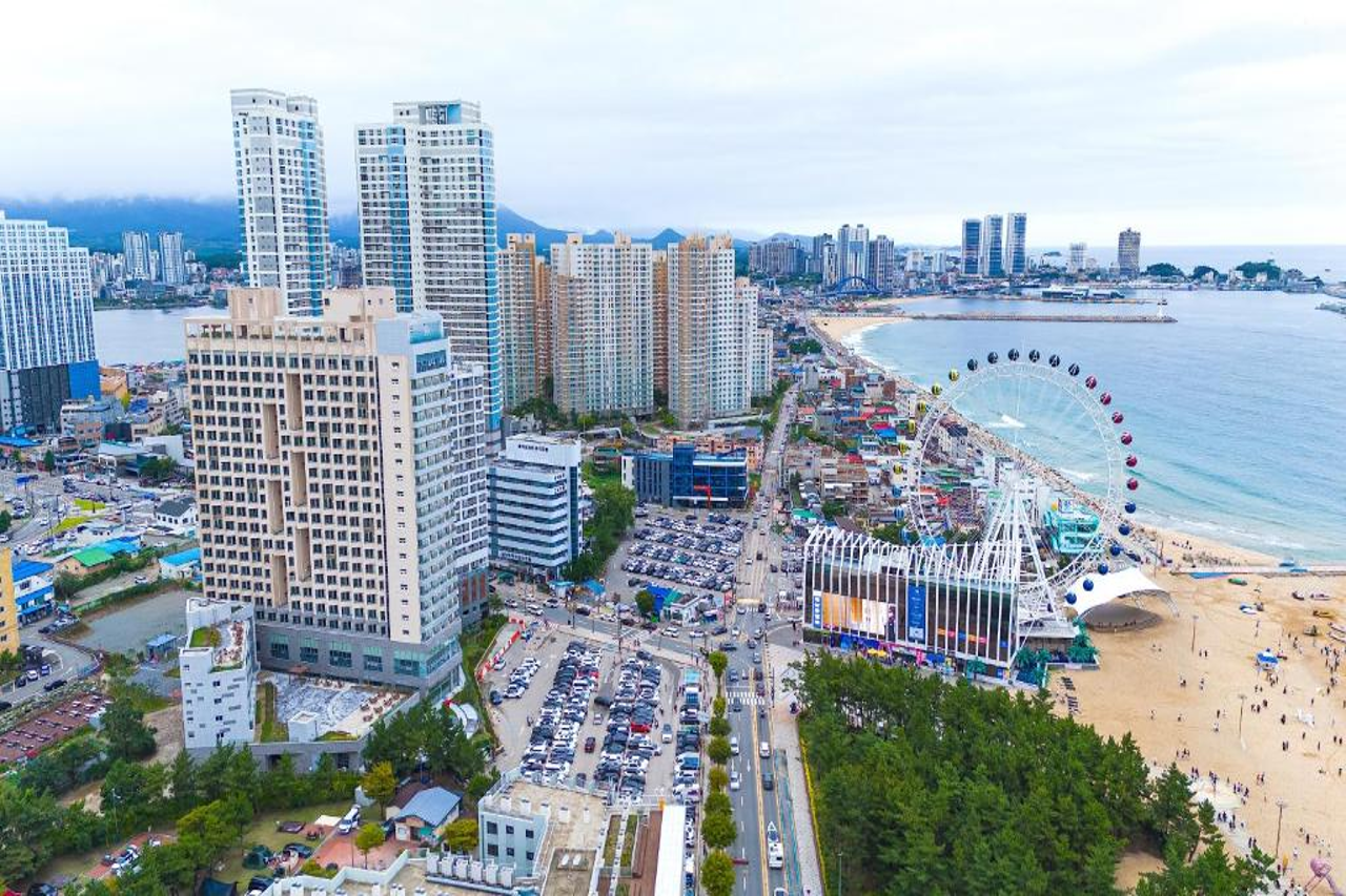 Le Collective Sokcho Beach 17/18