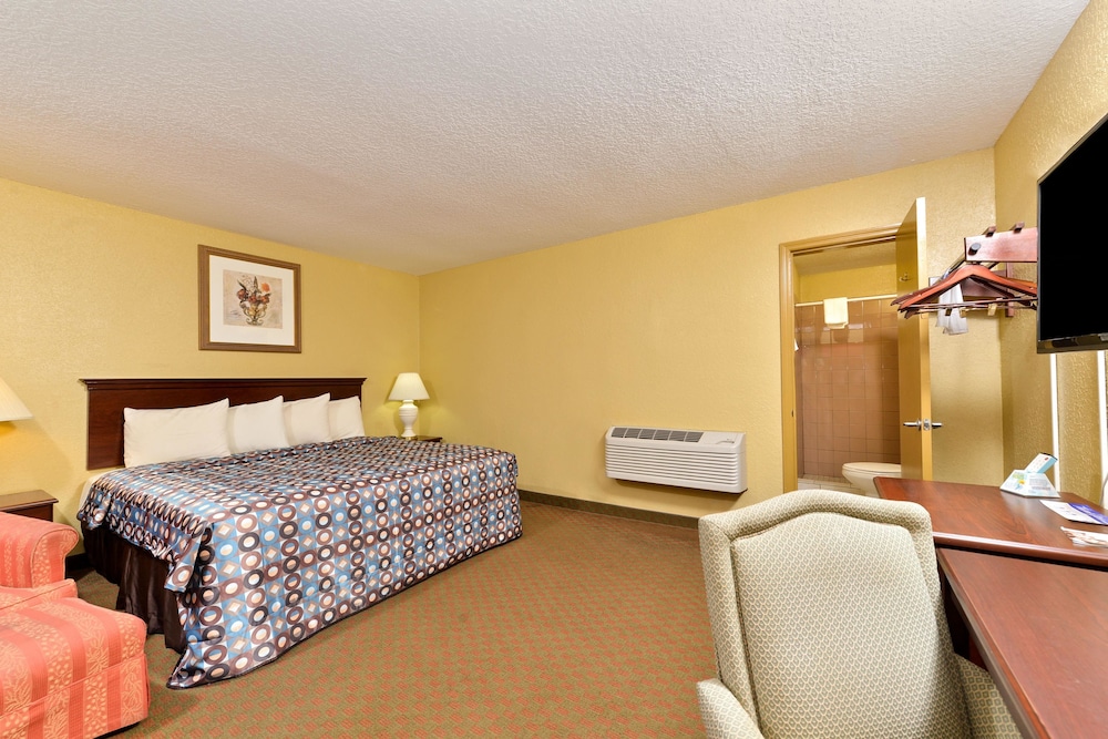 Americas Best Value Inn Starke 11/14