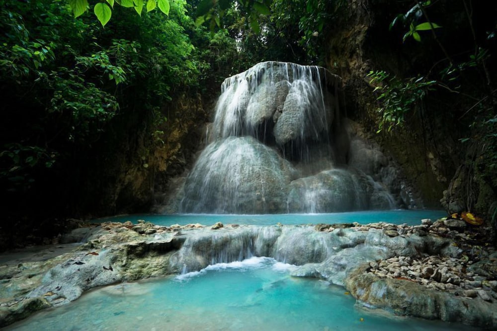 Badian Island Wellness Resort 40/50