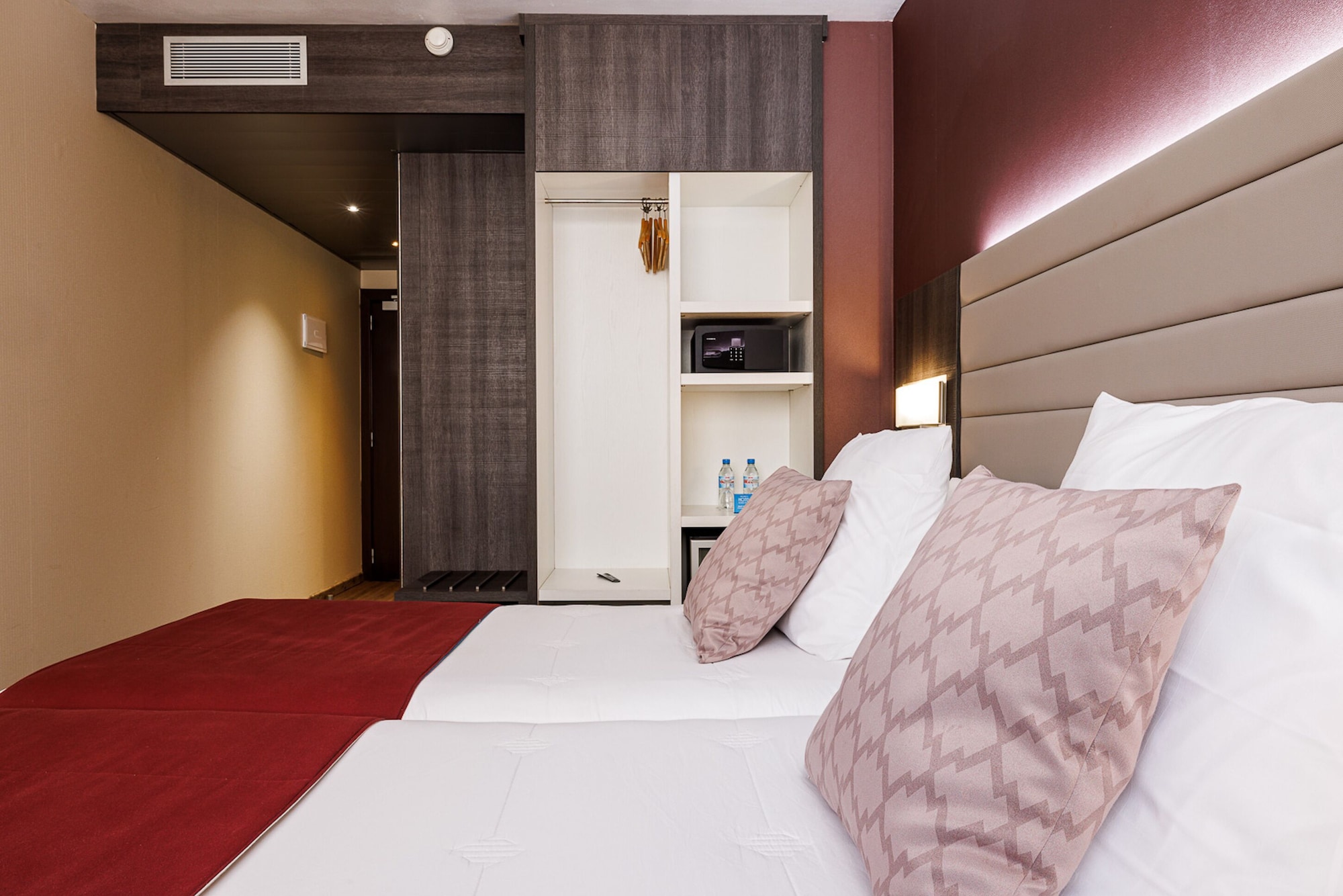 غرفة سوبيريور بسريرين منفصلين، Hotel Ronda Lesseps 5/10